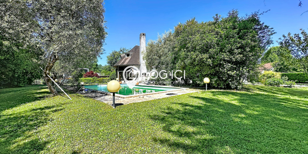 maison à NAY (64800)