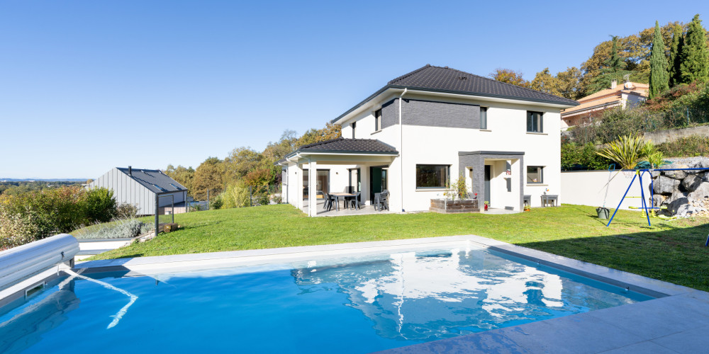 maison à PAU (64000)