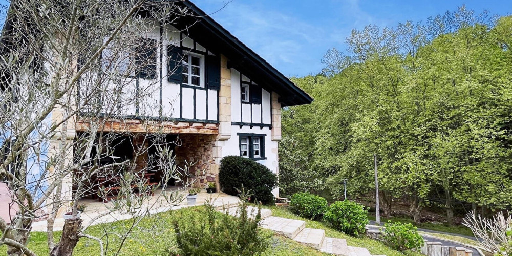 maison à SARE (64310)