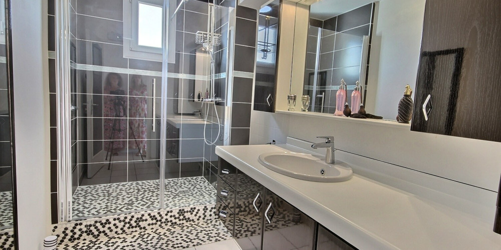 appartement à PAU (64000)