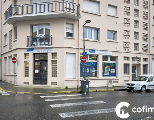 local commercial  PAU