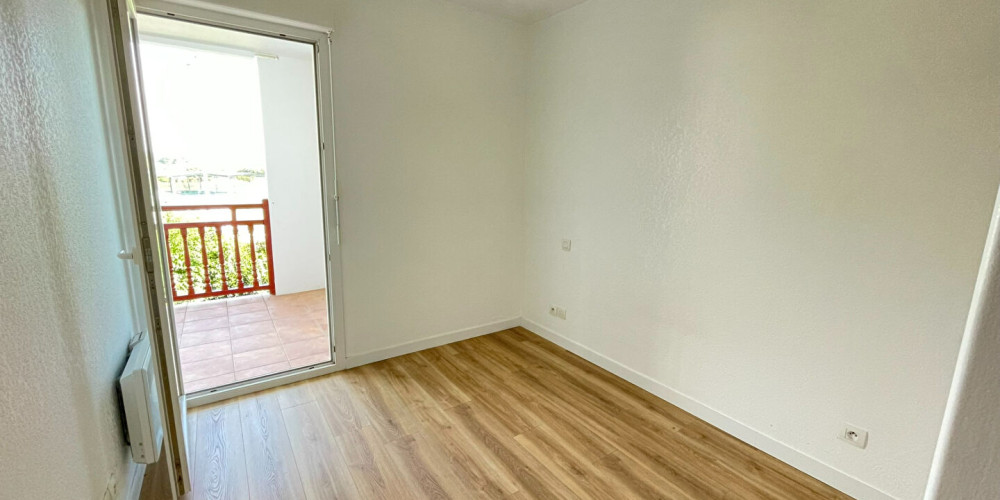 appartement à USTARITZ (64480)