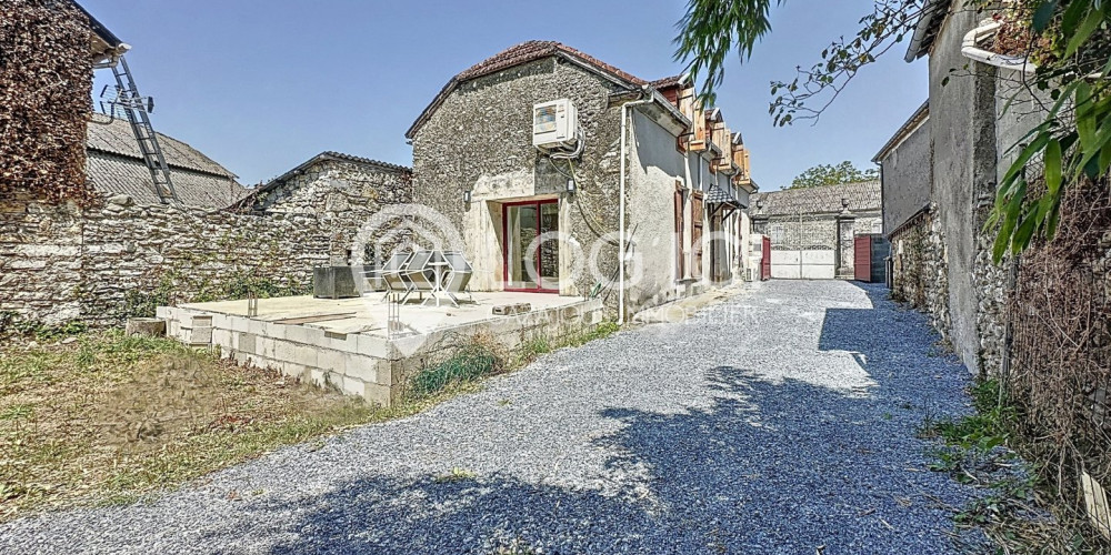 maison à ARROS DE NAY (64800)