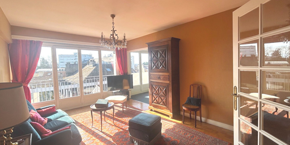 appartement à PAU (64000)