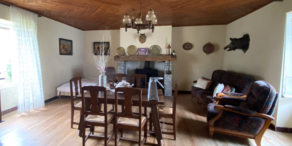 maison à LABASSERE (65200)