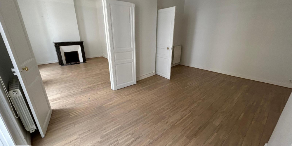appartement à PAU (64000)