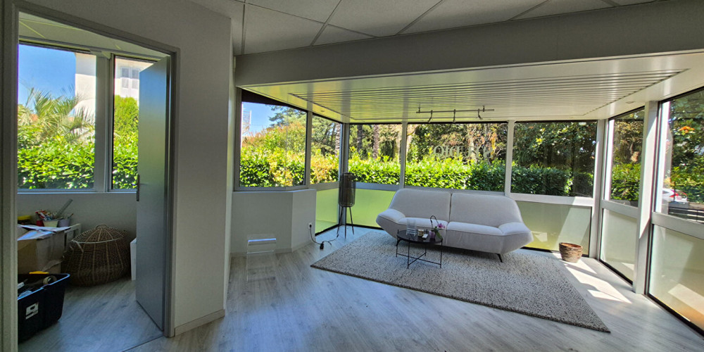 local industriel à PAU (64000)