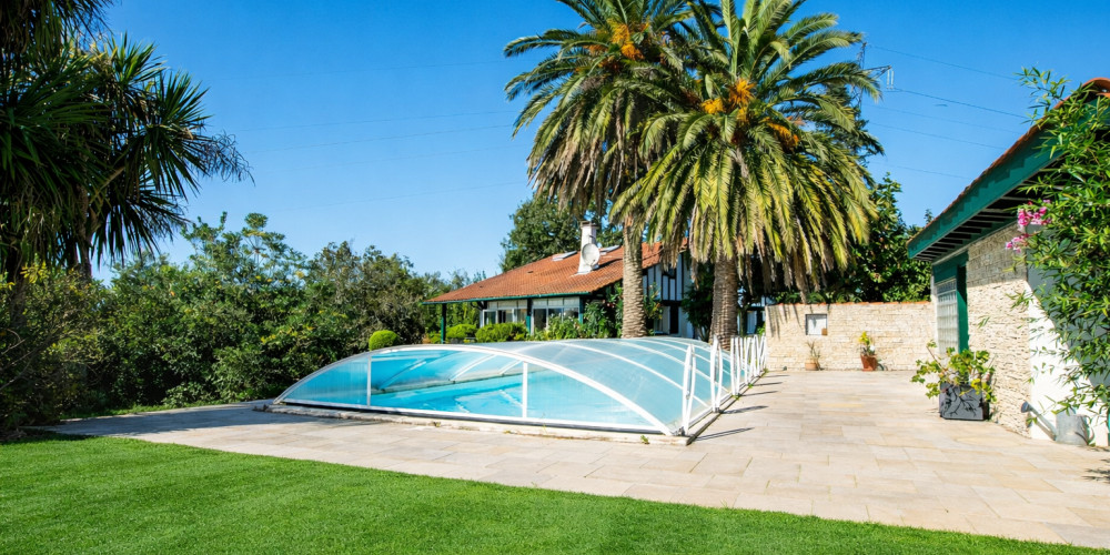 maison à URRUGNE (64122)