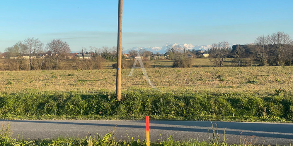 terrain à MAUCOR (64160)