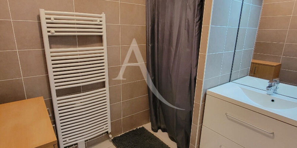 appartement à PAU (64000)