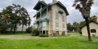 maison à PAU (64000)