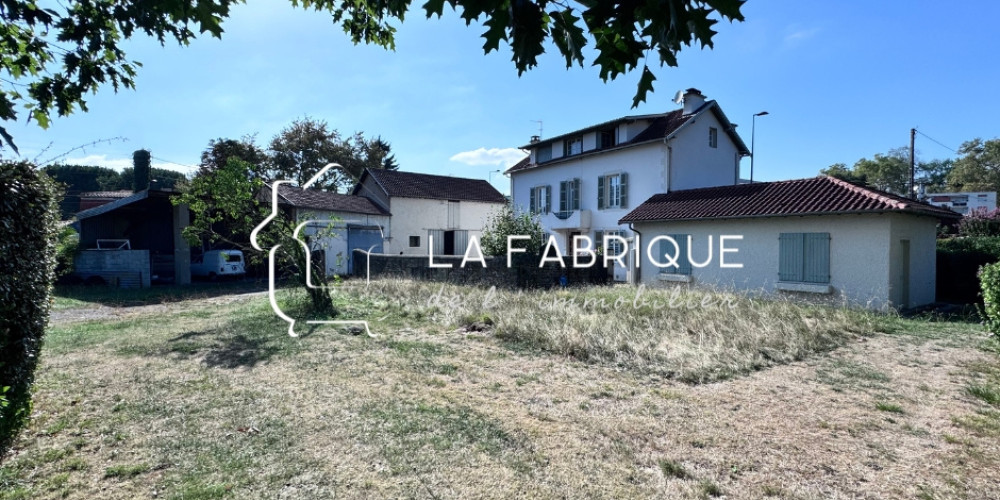 maison à PAU (64000)