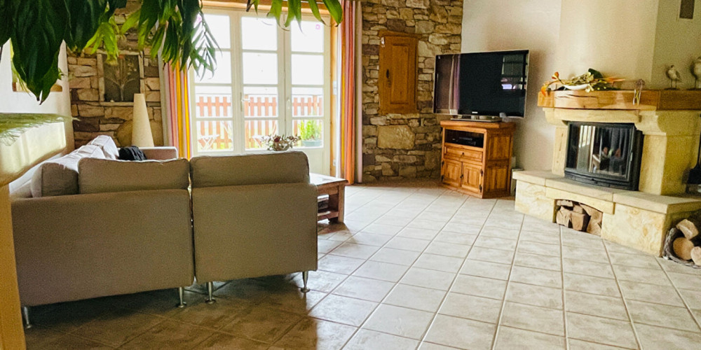 maison à SARE (64310)