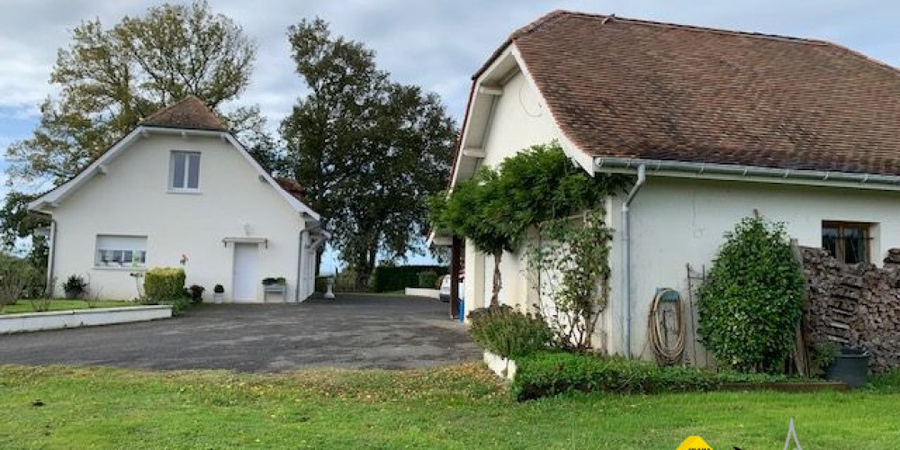 maison à SAUVETERRE DE BEARN (64390)