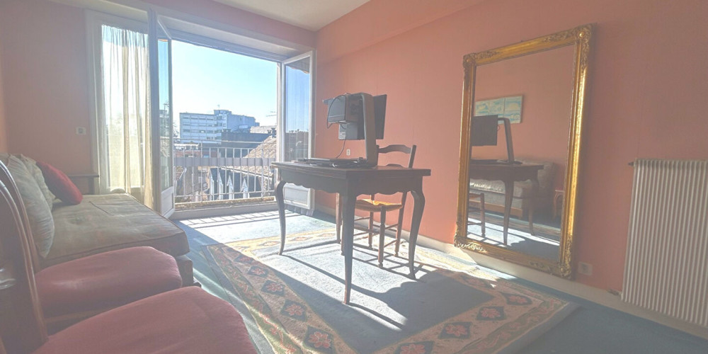 appartement à PAU (64000)