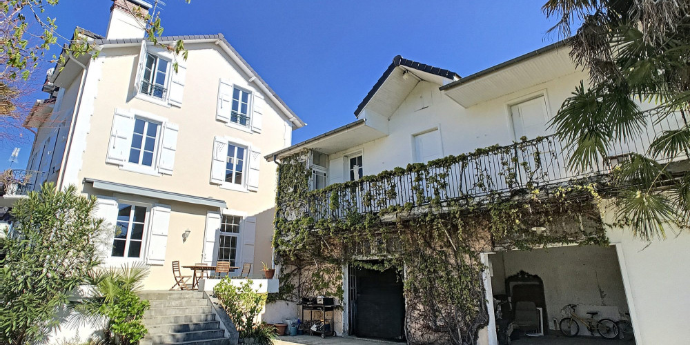 maison à PAU (64000)