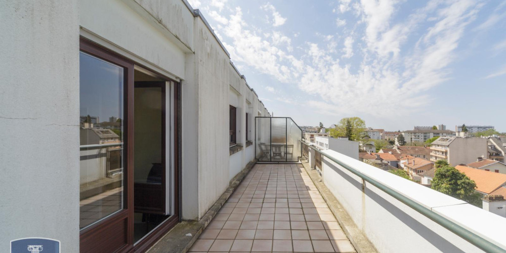 appartement à PAU (64000)