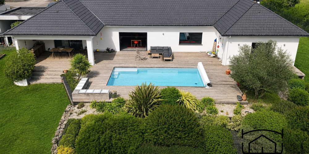 maison à PAU (64000)