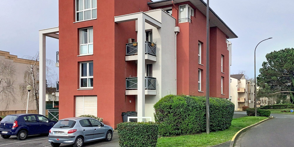 appartement à LONS (64140)