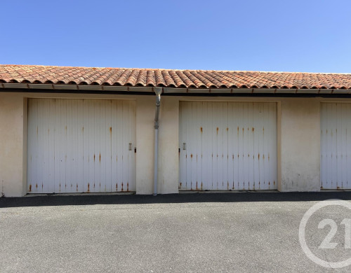 parking  ANGLET