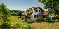 maison à ST PEE SUR NIVELLE (64310)