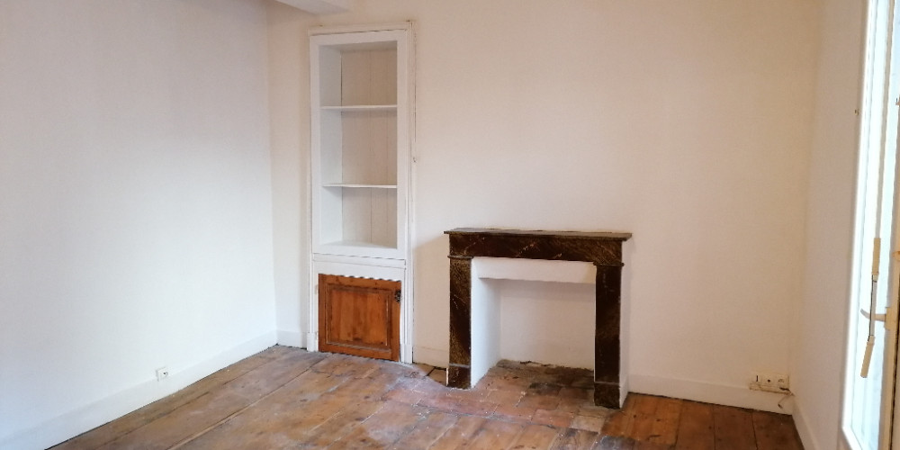 appartement à PAU (64000)