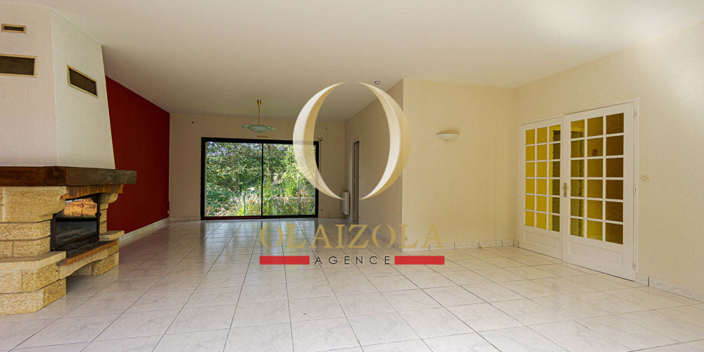 maison à BASSUSSARRY (64200)