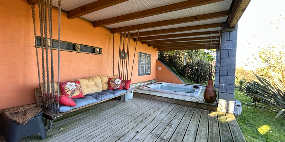 maison à PAU (64000)