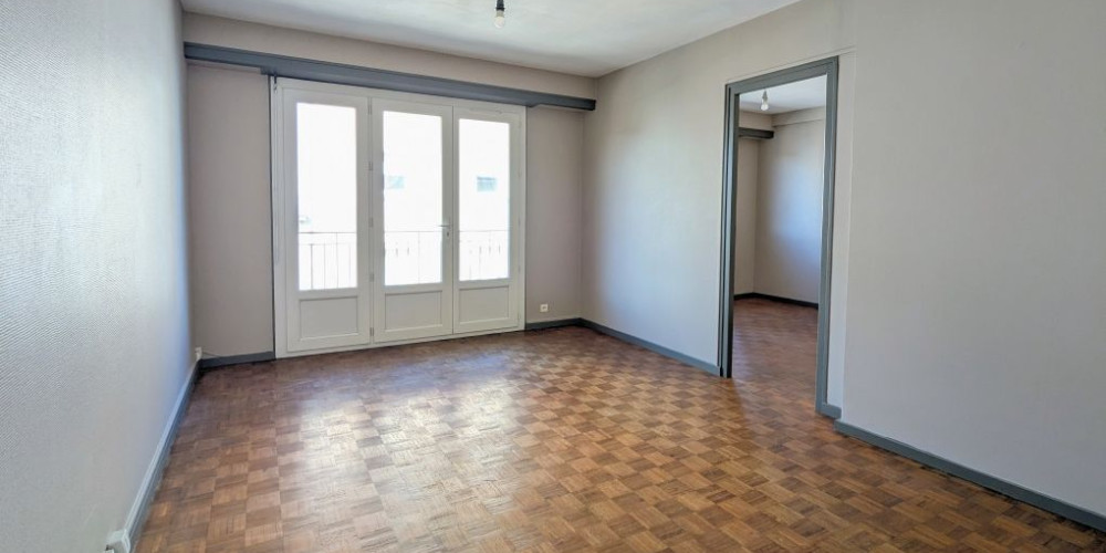 appartement à PAU (64000)