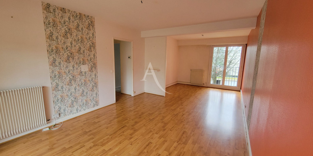appartement à PAU (64000)