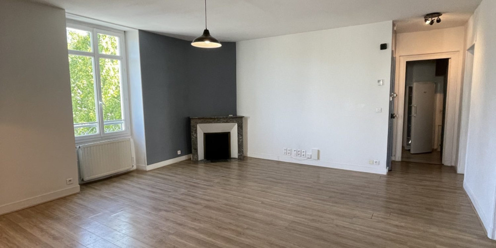 appartement à PAU (64000)