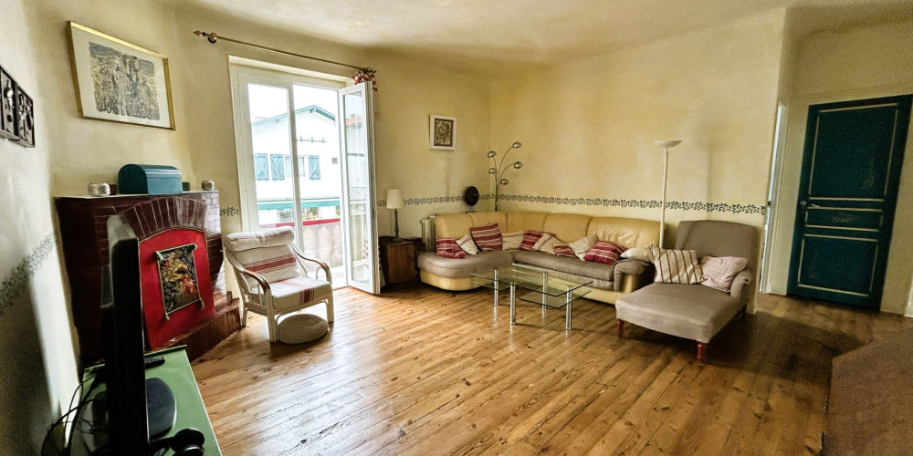 appartement à URRUGNE (64122)