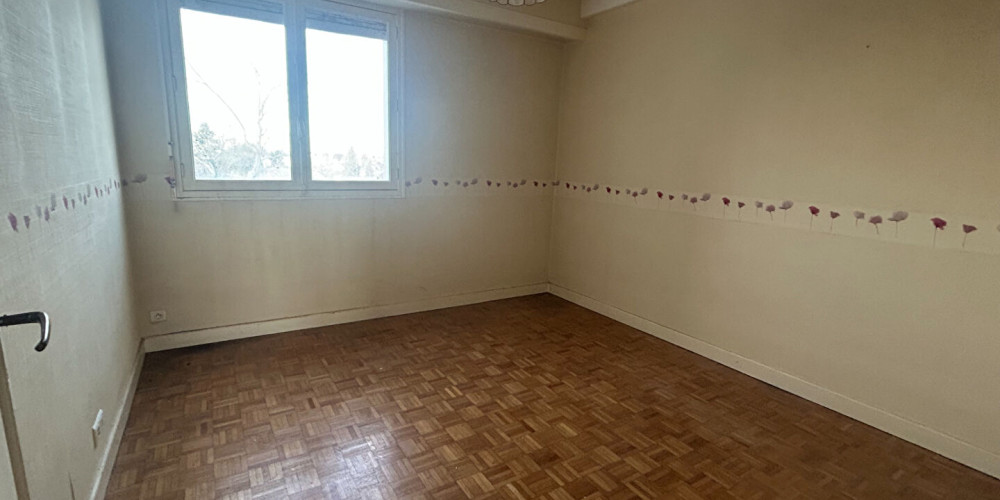 appartement à PAU (64000)