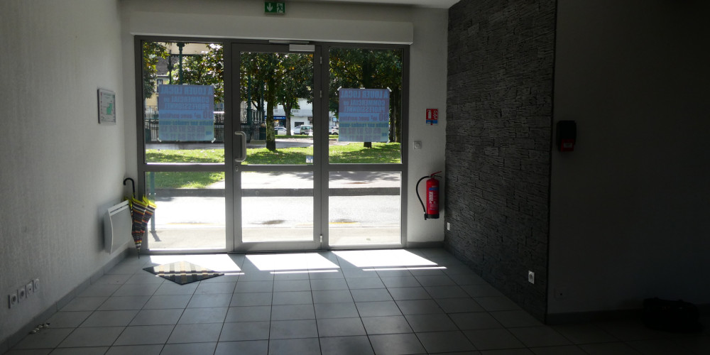 local commercial à LOURDES (65100)