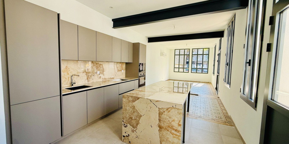 maison à PAU (64000)