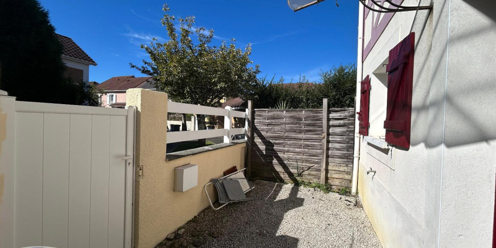 maison à PAU (64000)