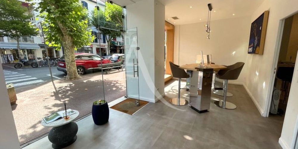 local commercial à ST JEAN DE LUZ (64500)