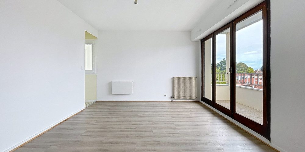appartement à PAU (64000)