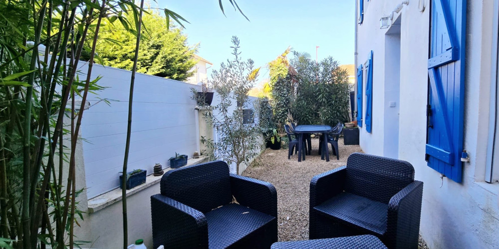 maison à PUYOO (64270)