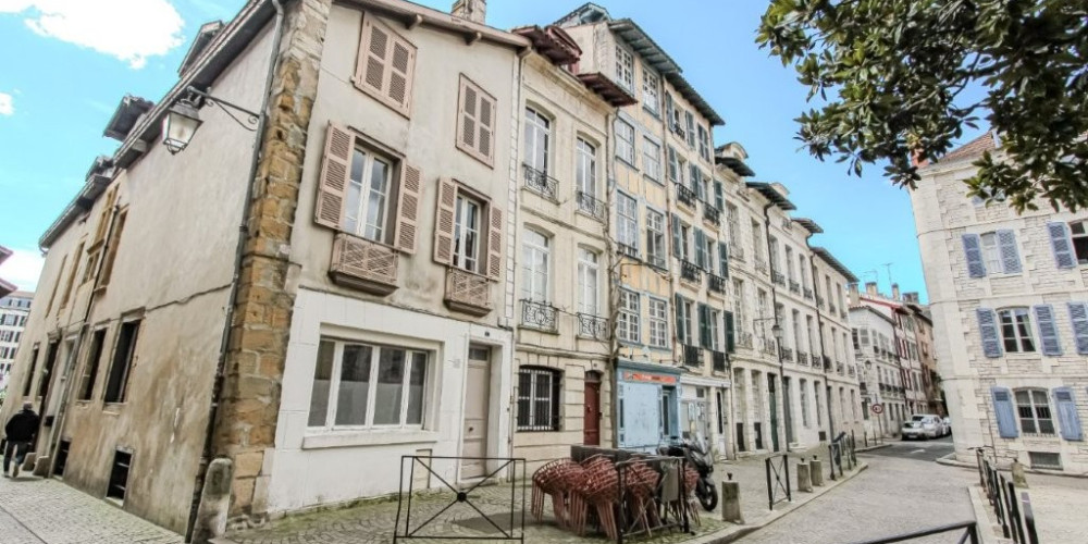 immeuble à BAYONNE (64100)