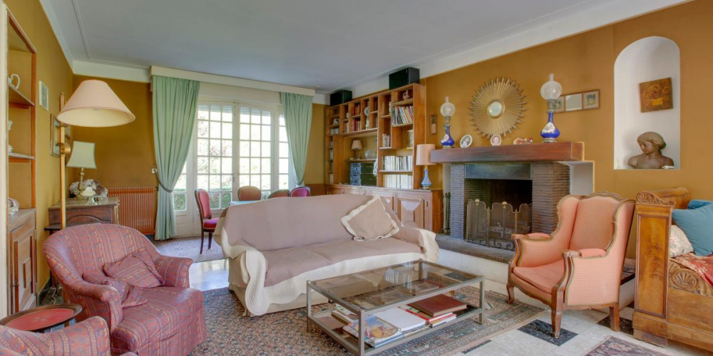 maison à ST PEE SUR NIVELLE (64310)