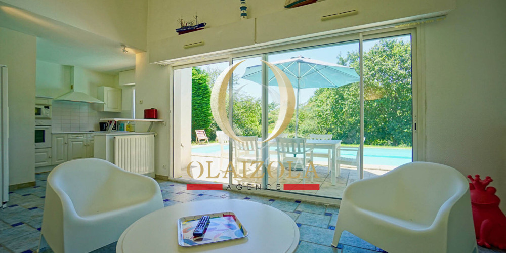 maison à BASSUSSARRY (64200)