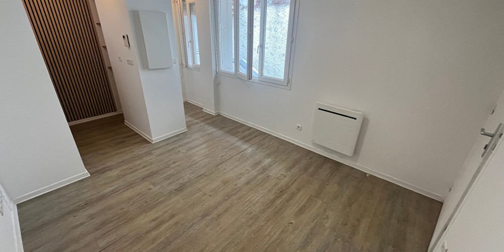 appartement à PAU (64000)