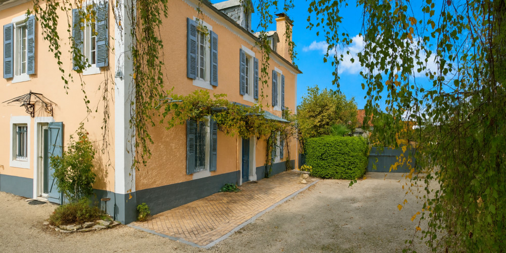 maison à PAU (64000)