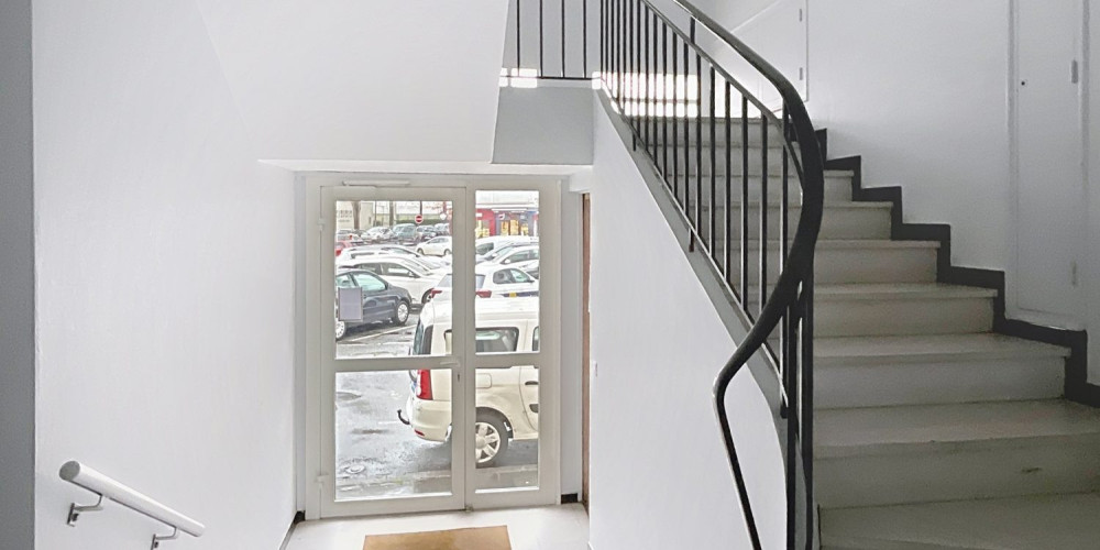 local commercial à PAU (64000)