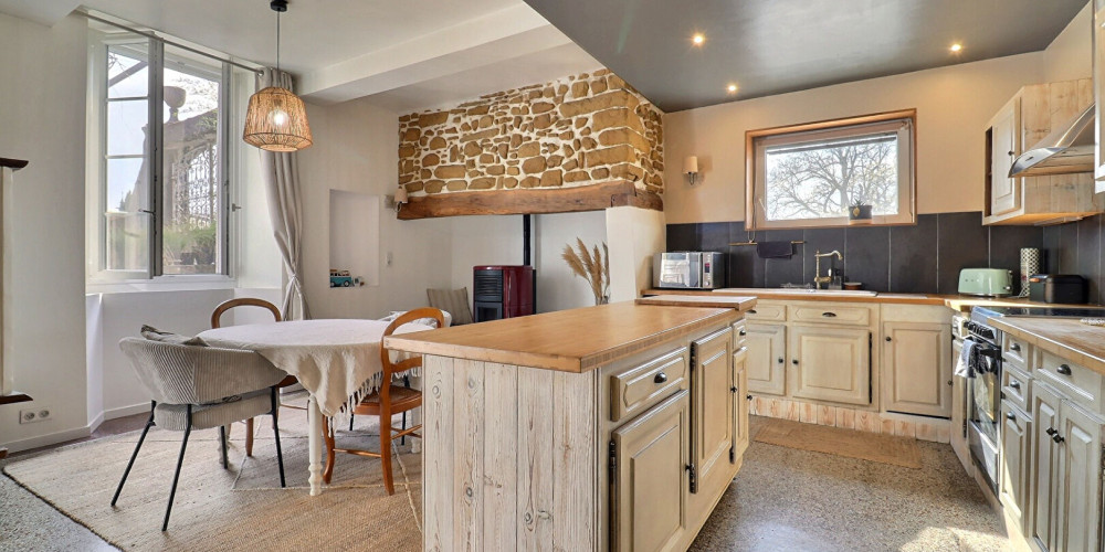 maison à NAY (64800)