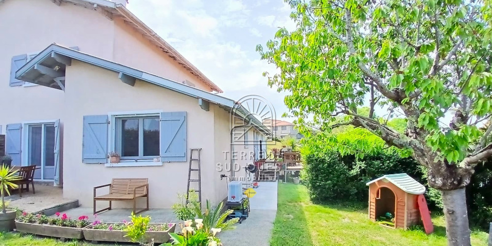 maison à BARDOS (64520)