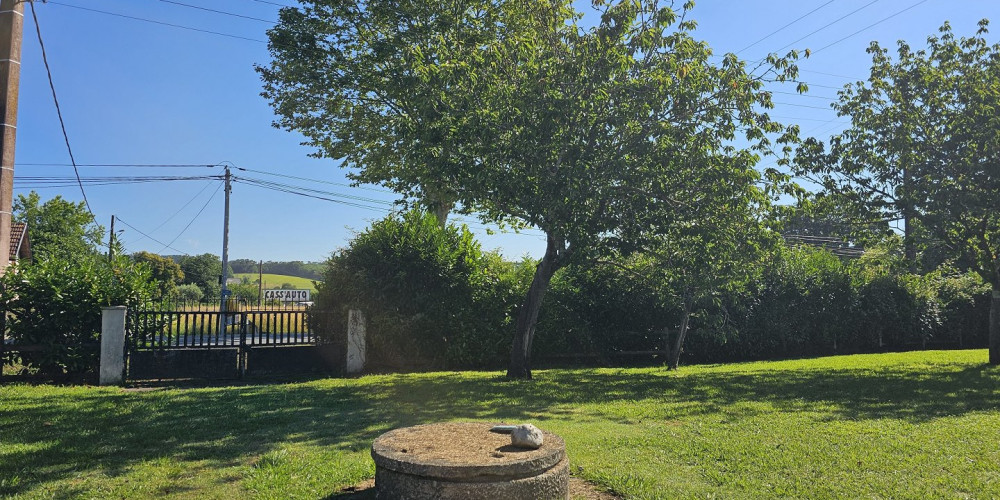 terrain à PUYOO (64270)