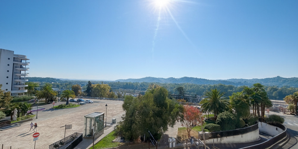 appartement à PAU (64000)