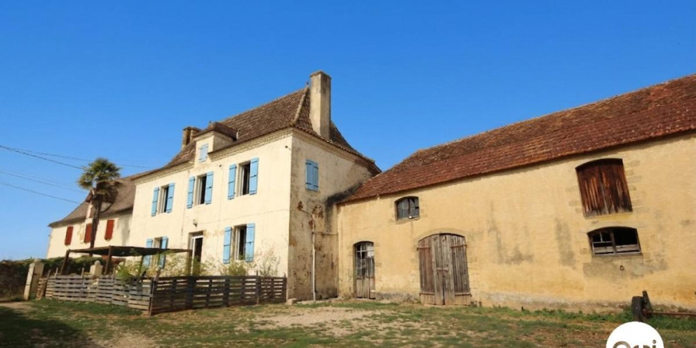 maison à MONTAGUT (64410)